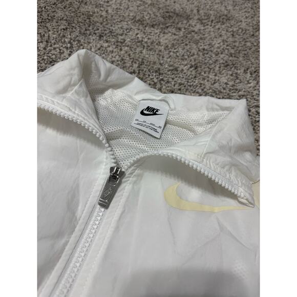 Nike Sportswear Windrunner women's jacket in a white/cream colorway, Size XS - Picture 3 of 3